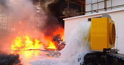 公安部慰問撲救央視新址配樓火災消防官兵和